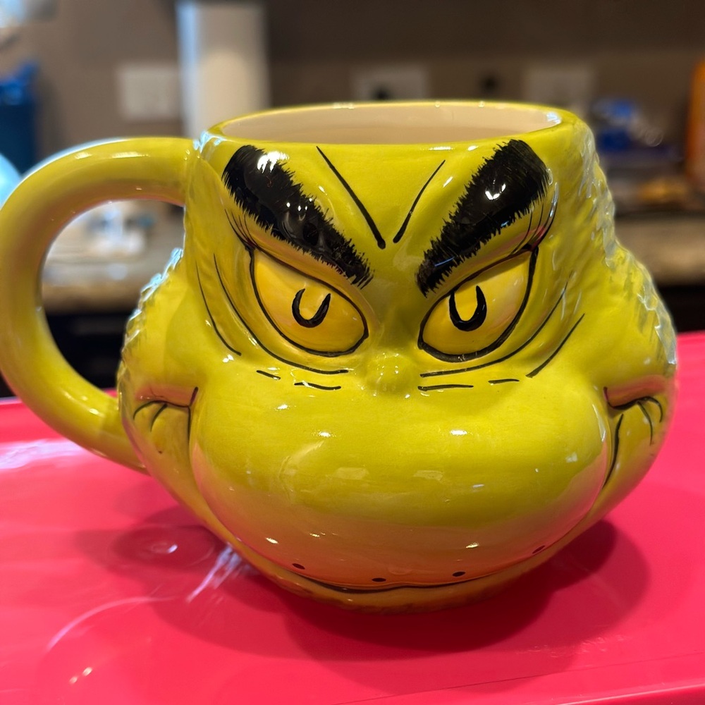 Grinch mug never used